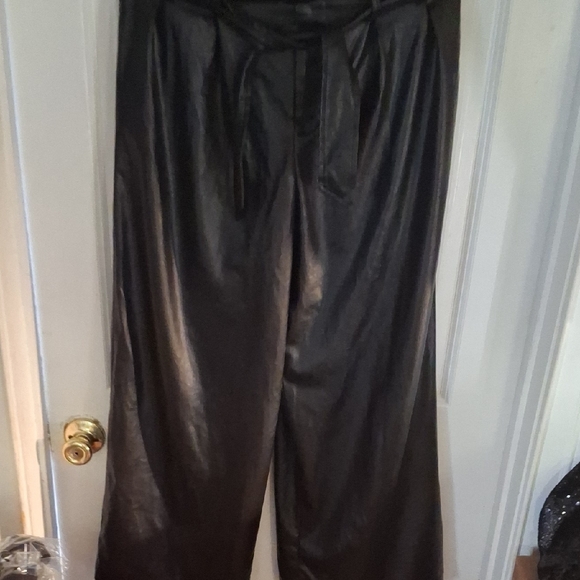 Flying Tomato Black Wide-Leg Dress Pants - Picture 7 of 13